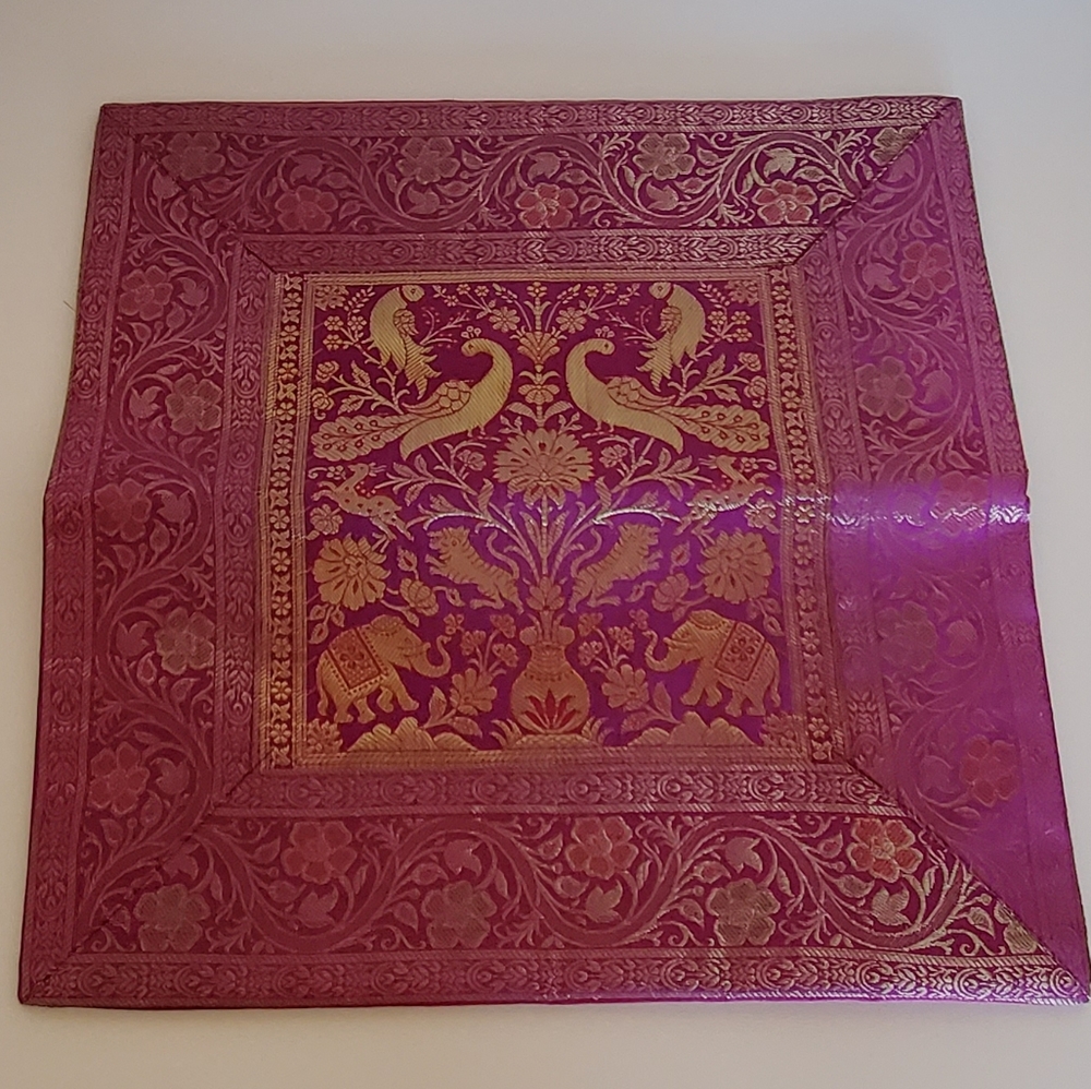 🔥 SOLD Brand New Purple zippered Pillow Cover Case from Thailand